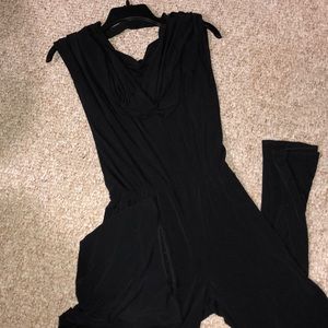 Black sleeveless wide leg jumpsuit!